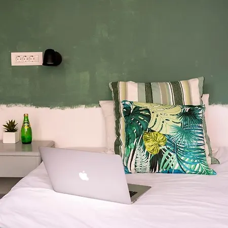 Rhodes Hotelli 3*