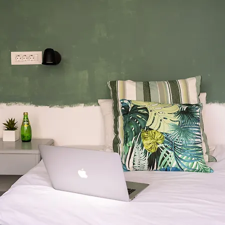 Rhodes Hotelli 3*
